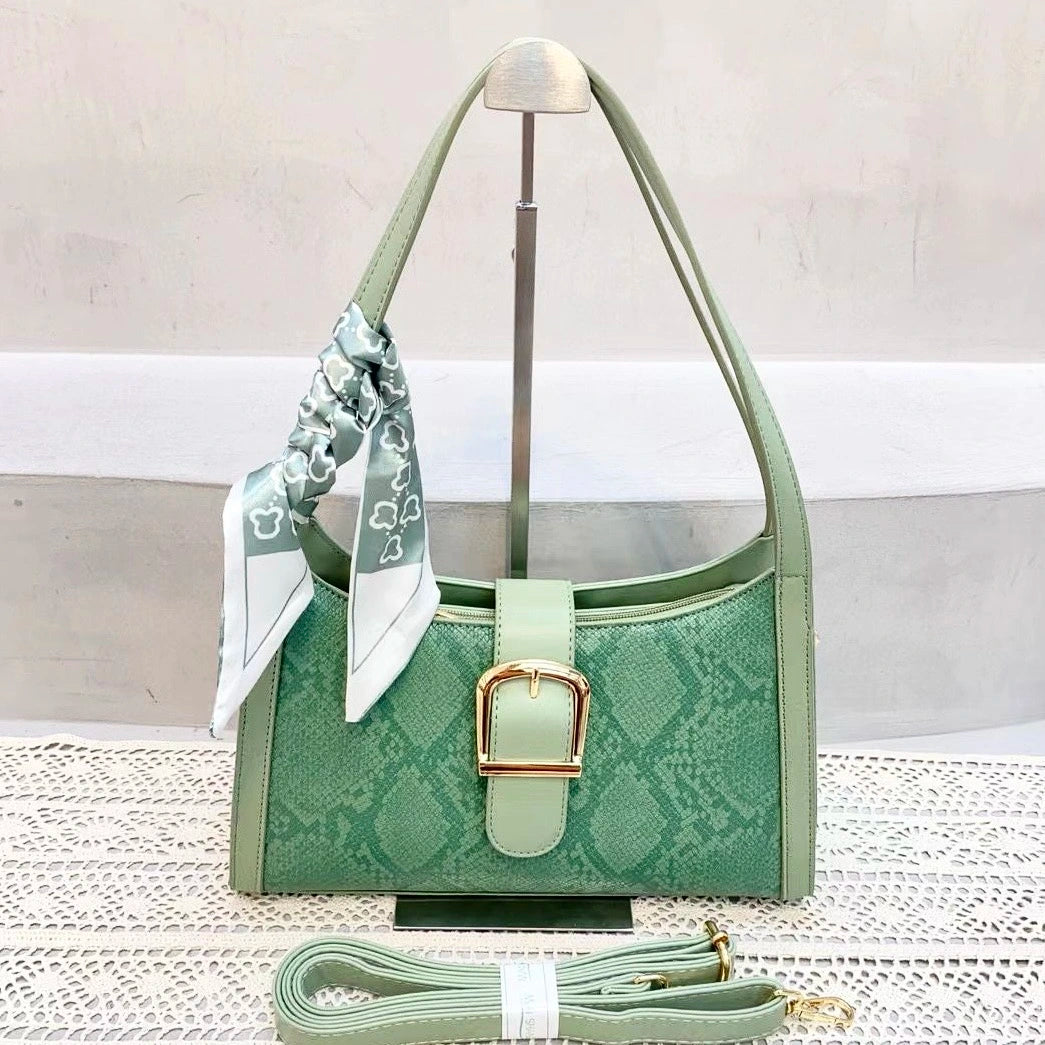 Cartera de hombro animal print mujer en color verde 