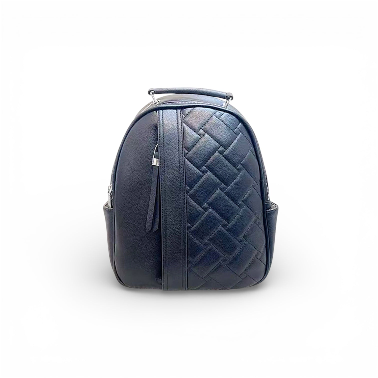 Mochila cartera práctica y moderna, ideal para un look casual y funcional. Material resistente y envío rápido en Chile.