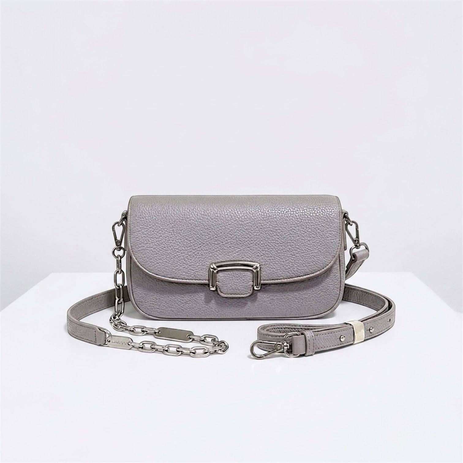 CARTERA DE HOMBRO MINIMALISTA