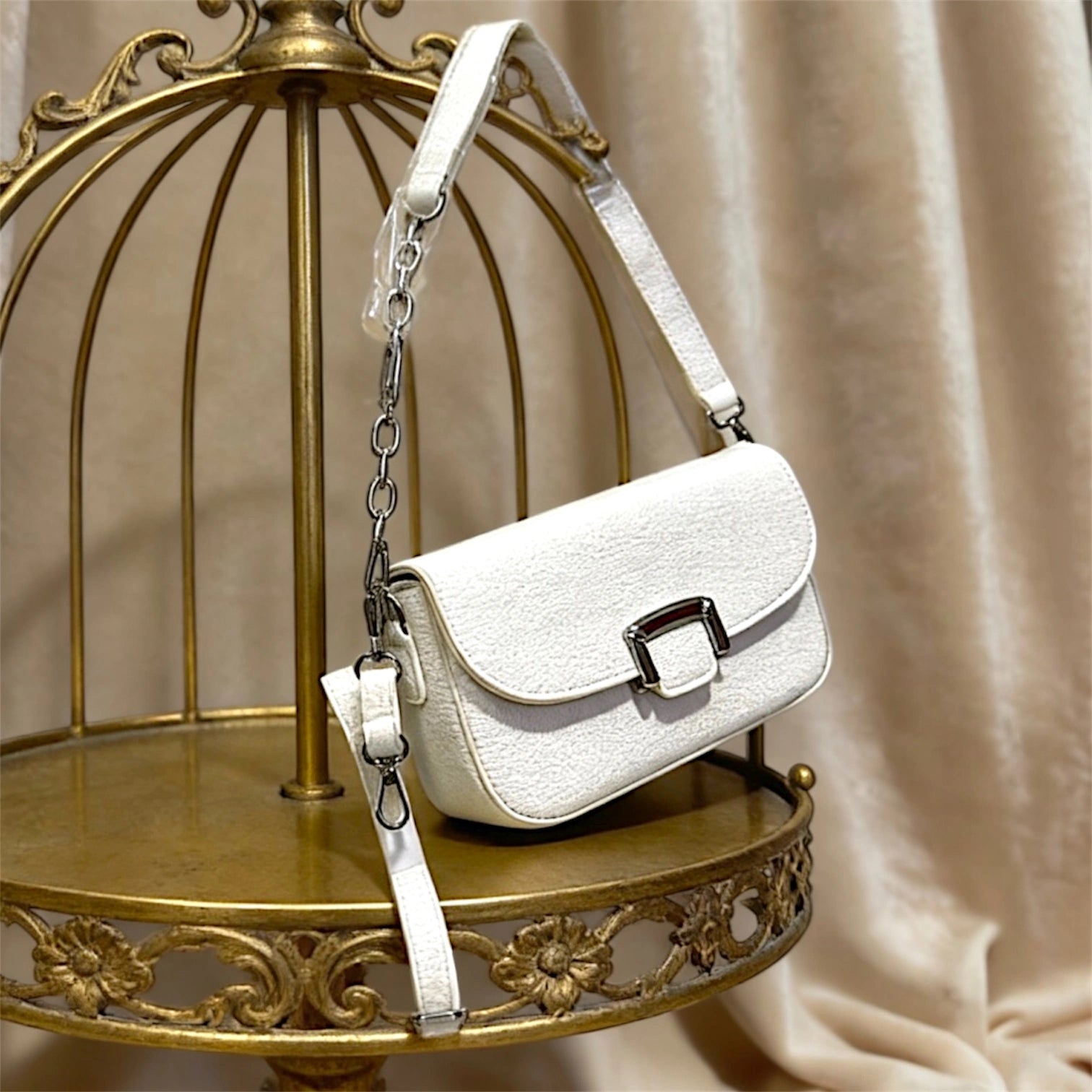 CARTERA DE HOMBRO MINIMALISTA