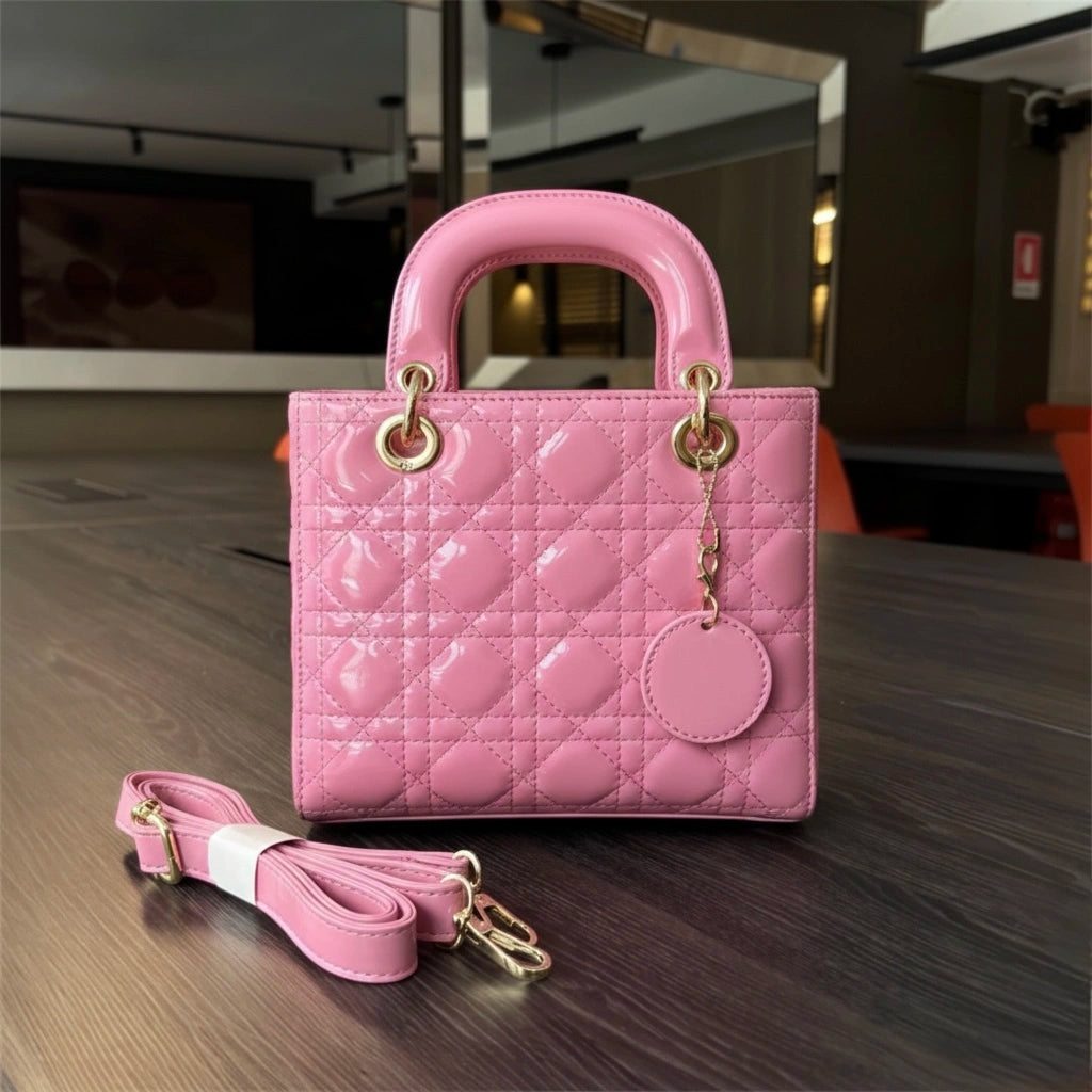 Cartera rosa de mujer ideal para fiestas