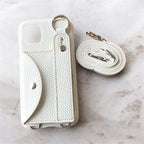 Case de celular con correa tipo bandolera. 