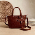 CARTERA TOTE MINI TRENZADA CON COLGANTE